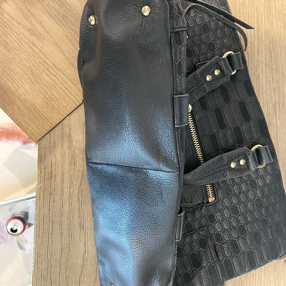 Aimee Kerstenberg tote with cross body strap - Picture 8 of 11